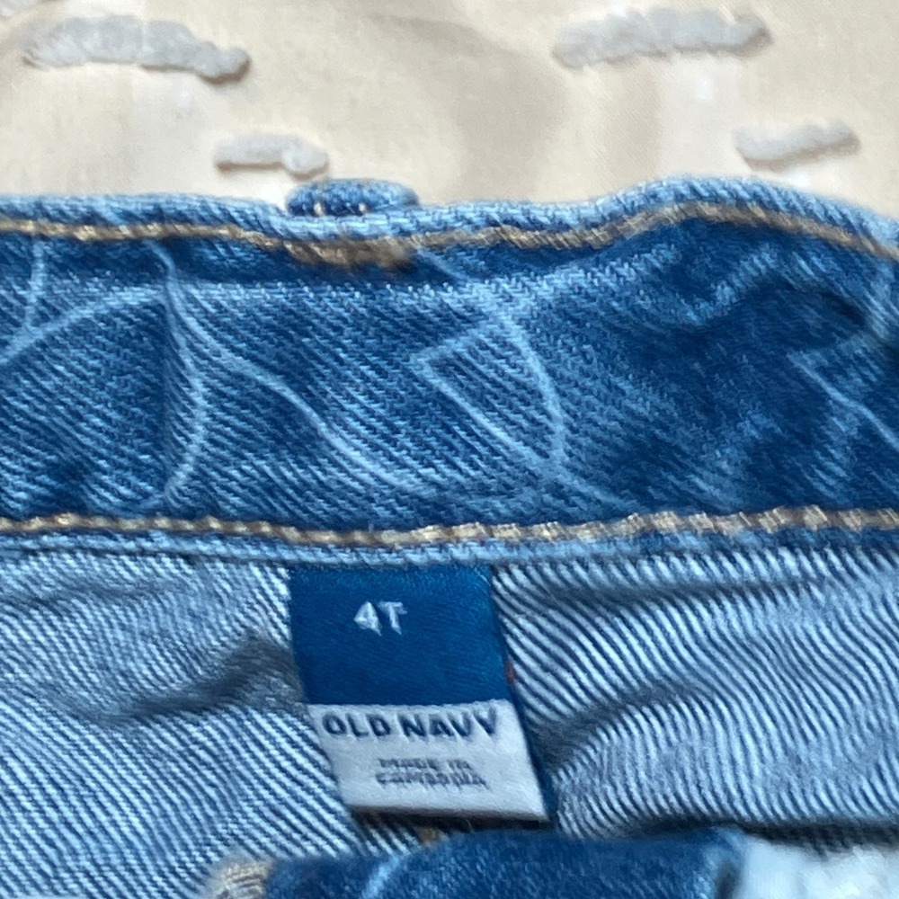 Old Navy Girls Size 4T Heart Print Denim Shorts Blue Medium Wash Frayed Hem - Picture 3 of 5